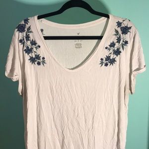 AEO white top with blue floral embroidery 💙